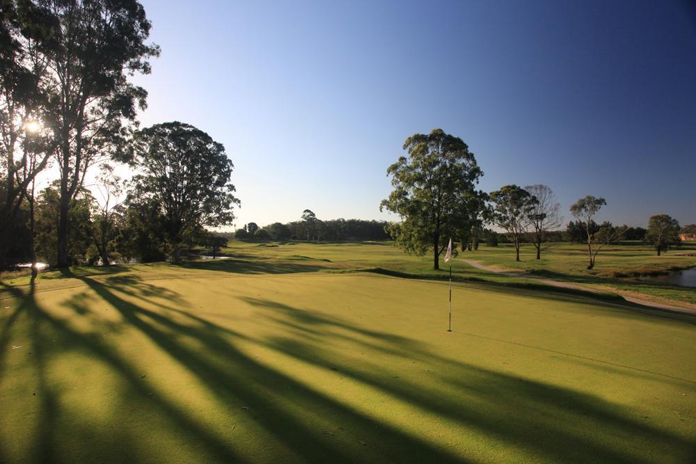 Riverside Oaks Golf Resort Cattai Exterior photo